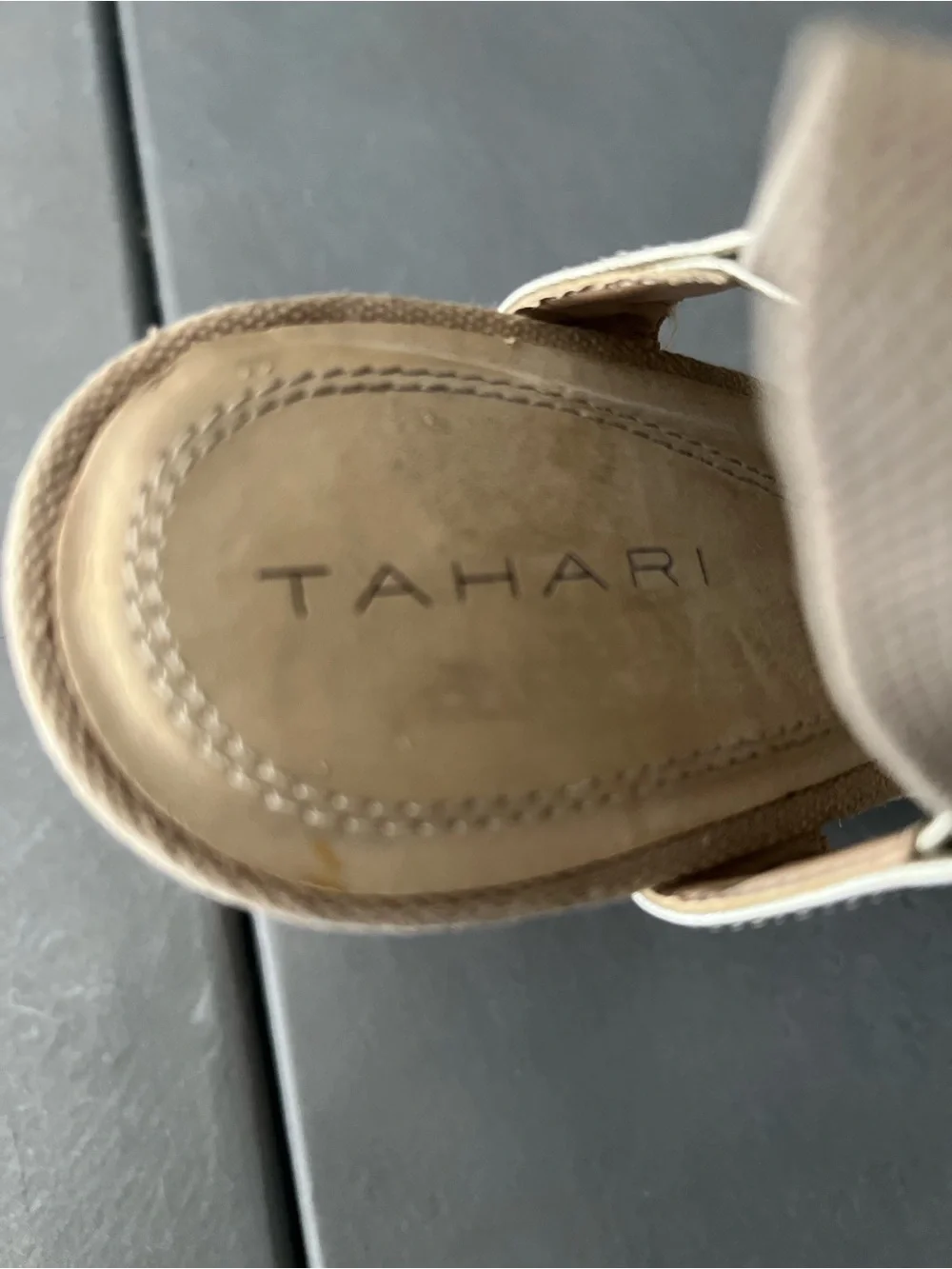 Tahari Nude Beige Espadrille Wedge Sandals Size 8M Resort Coastal‎ Chic